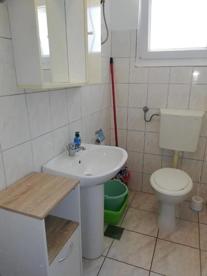Edy Apartment Banjole