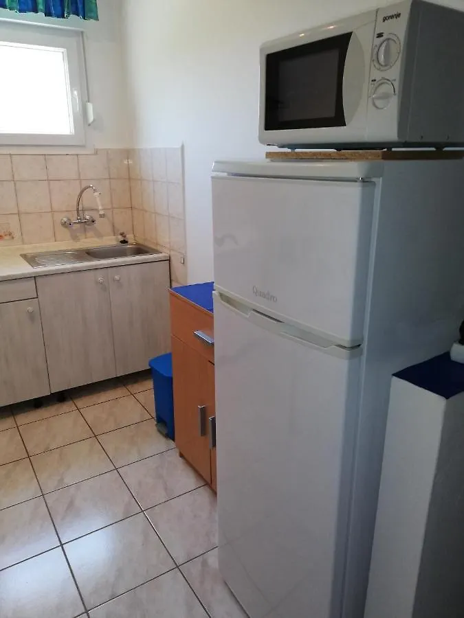 Edy Apartment Banjole